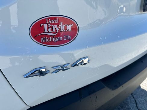 Used 2022 Jeep Renegade Limited w/ Sun, Sound & Wheels Group image 38