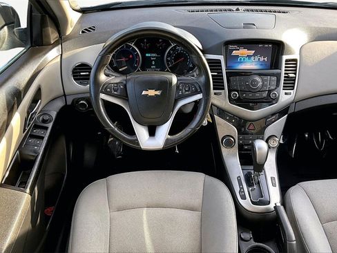 Used 2014 Chevrolet Cruze LT image 5