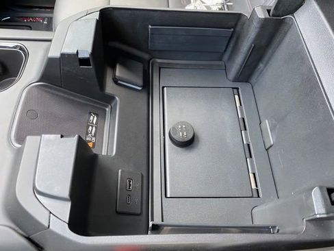 Used 2024 GMC Sierra 1500 AT4X image 17