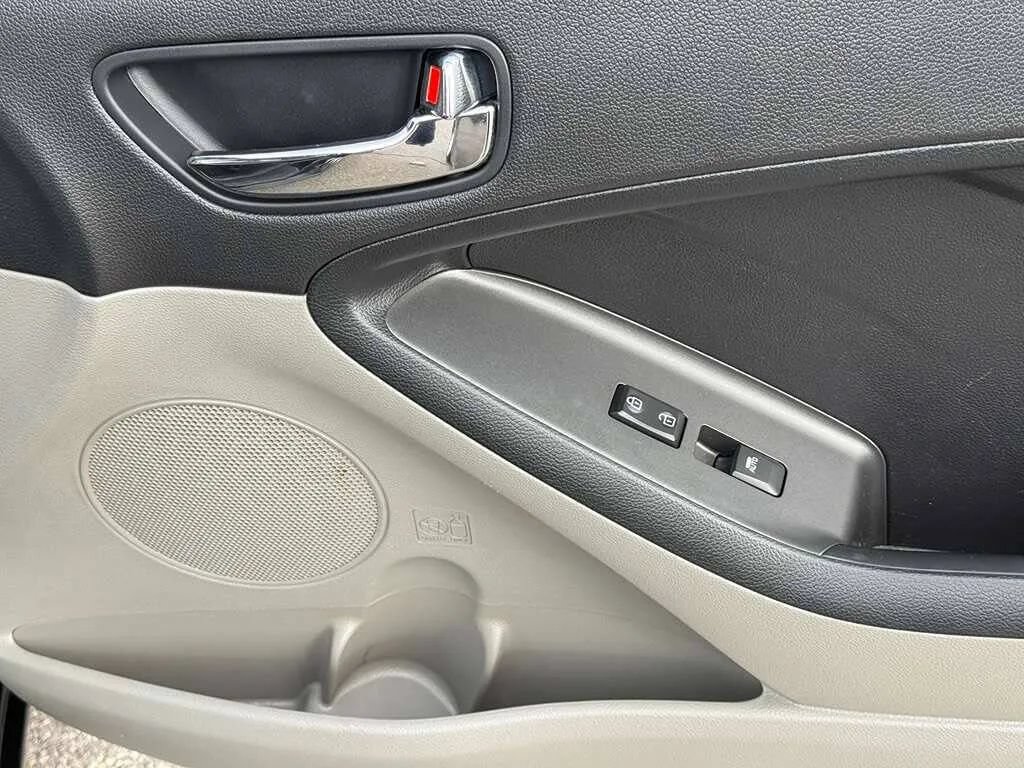 Used 2015 Kia Forte EX FWD image 30