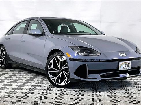 Used 2025 Hyundai Ioniq 6 SEL RWD image 12