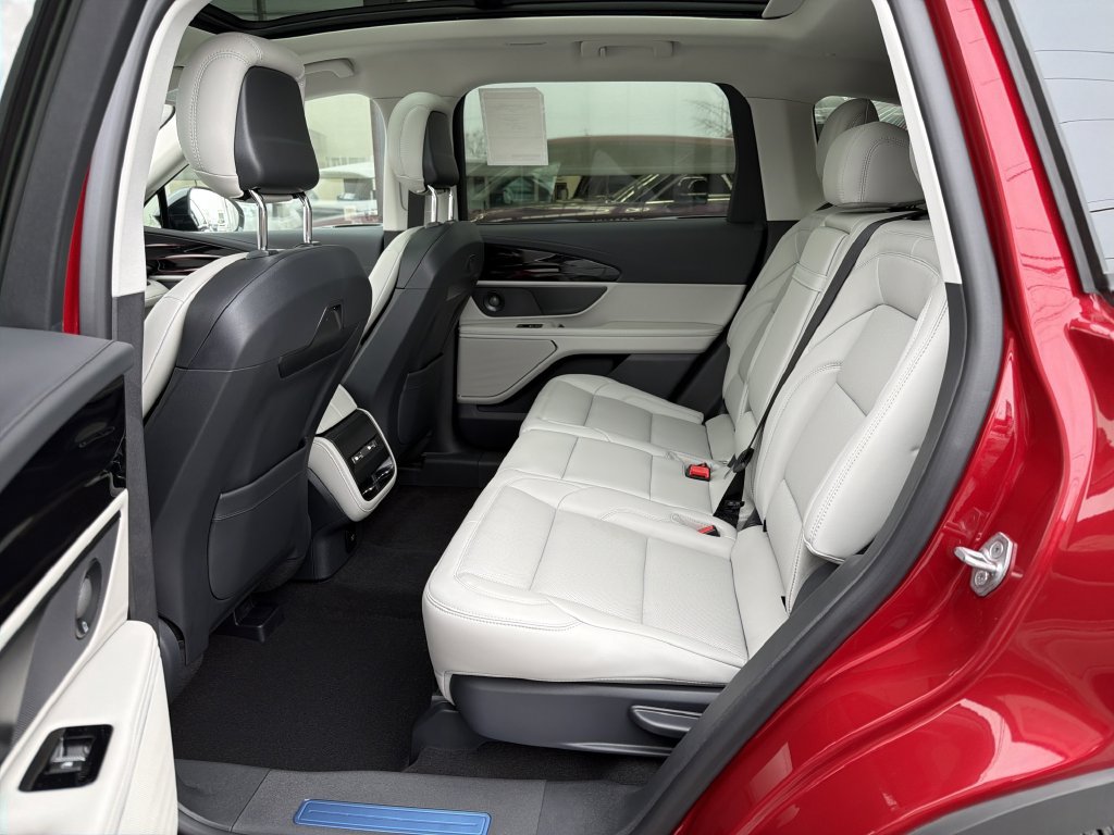 New 2026 Lincoln Nautilus Premier w/ Equipment Group 102A AWD/4WD image 6