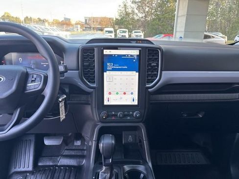 Used 2025 Ford Ranger XL w/ Trailer Tow Package image 16