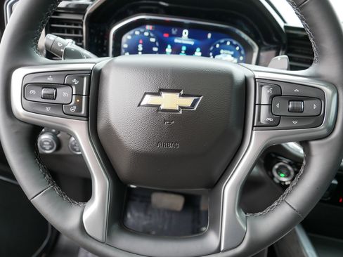Used 2025 Chevrolet Silverado 1500 LTZ AWD/4WD image 25