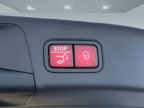 Used 2025 Mercedes-Benz GLA 250 image 14