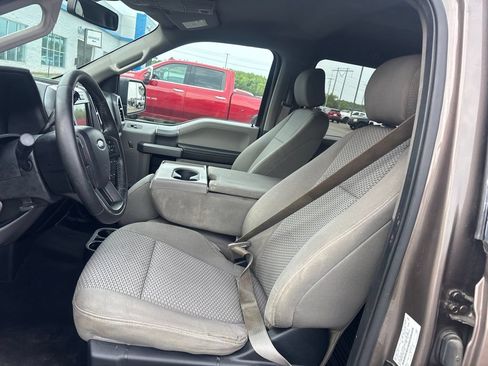 Used 2019 Ford F150 XLT w/ Equipment Group 302A Luxury AWD/4WD image 12