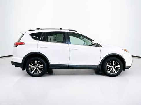 Used 2017 Toyota RAV4 XLE w/ All Weather Liner Package AWD/4WD image 10