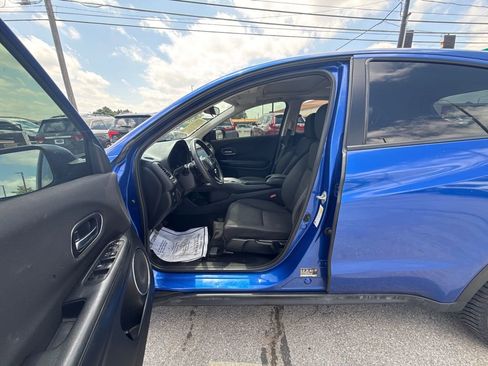 Used 2018 Honda HR-V EX image 10