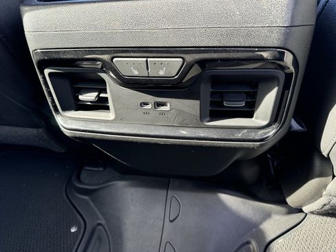 Used 2023 GMC Sierra 1500 AT4 w/ Technology Package image 12