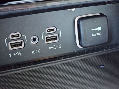 Used 2022 Jeep Grand Cherokee L Overland w/ Advanced Protech Group III image 24