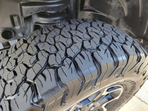 Used 2023 Jeep Wrangler Unlimited Rubicon 4xe w/ Steel Bumper Group image 30