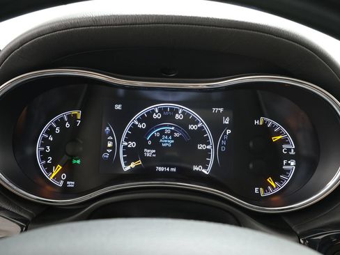 Used 2020 Jeep Grand Cherokee Overland AWD/4WD image 14