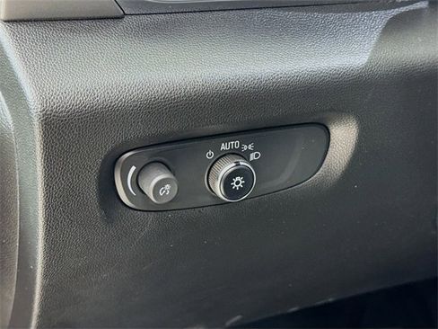 Used 2023 Chevrolet Traverse LT w/ LT Premium Package image 10