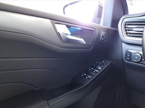 Certified 2023 Ford Escape Platinum image 23