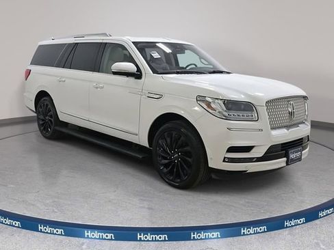 Certified 2020 Lincoln Navigator L Reserve w/ Equipment Group 208A Reserve AWD/4WD image 3