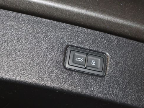 Used 2024 Audi Q7 3.0T Premium Plus image 52