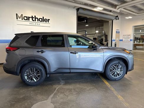 Used 2024 Nissan Rogue S AWD/4WD image 8