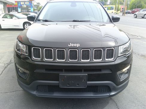 Used 2023 Jeep Compass Limited w/ Sun and Sound Group AWD/4WD image 16