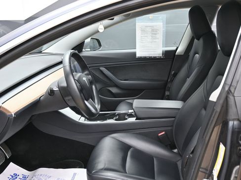 Used 2018 Tesla Model 3 Long Range image 15