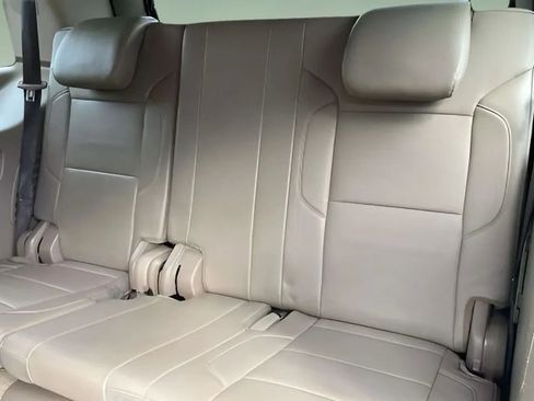 Used 2018 GMC Yukon SLT w/ Premium Edition image 42