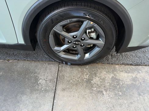 Used 2025 Kia K4 FWD image 36