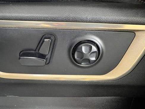 Used 2019 RAM 1500 Limited RWD image 16