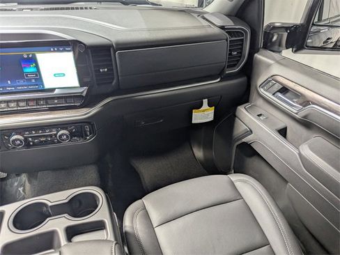 Used 2026 Chevrolet Silverado 3500 LTZ image 8