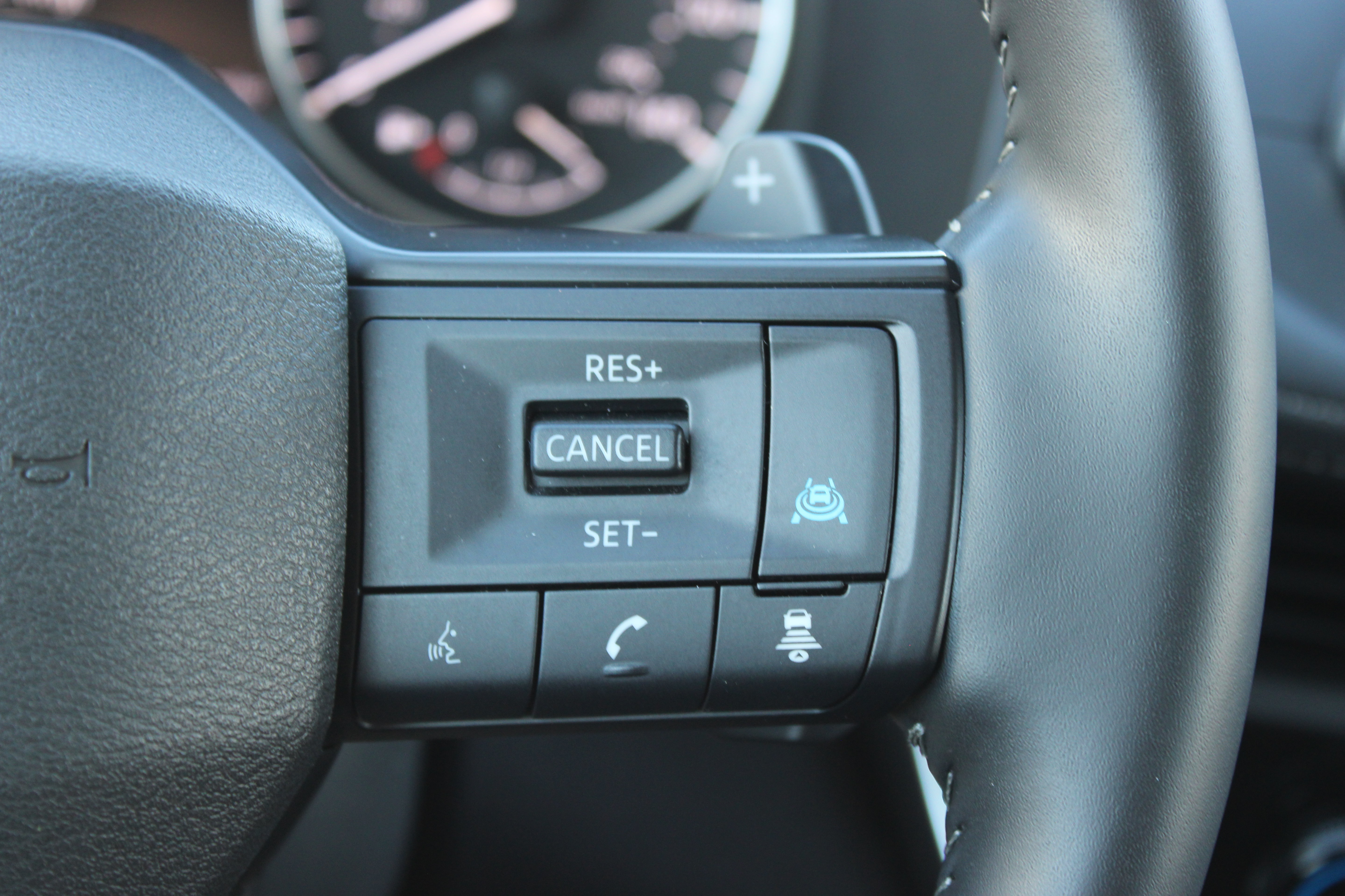 Certified 2025 Nissan Rogue SV AWD/4WD image 24