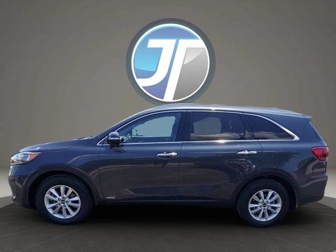 Used 2019 Kia Sorento AWD w/ LX Convenience Package image 9