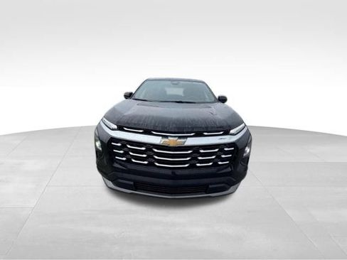 Used 2026 Chevrolet Equinox LT FWD image 2