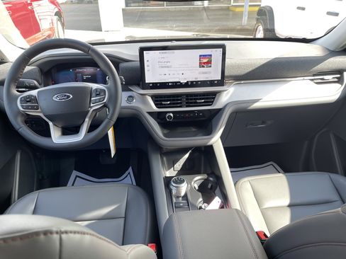 New 2026 Ford Explorer Active image 12