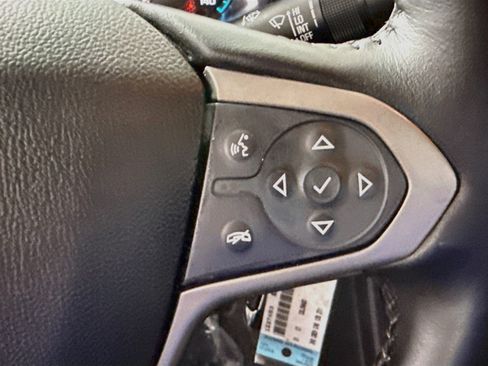 Used 2021 Chevrolet Colorado Z71 w/ Safety Package RWD image 15