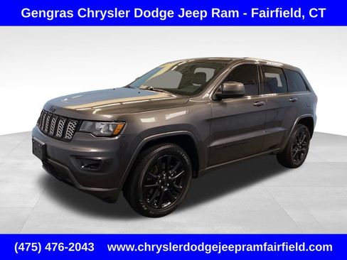 Used 2021 Jeep Grand Cherokee Laredo X AWD/4WD image 3