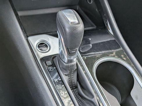 Used 2024 Nissan Altima 2.5 SV FWD image 20