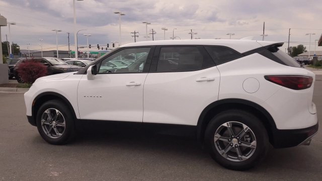 Used 2024 Chevrolet Blazer LT AWD/4WD image 7