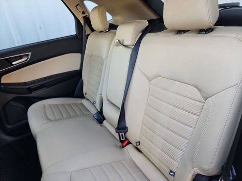 Used 2024 Ford Edge SEL image 38