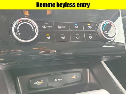 Used 2023 Hyundai Tucson SE AWD/4WD image 16