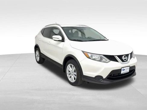 Used 2018 Nissan Rogue Sport SV image 9