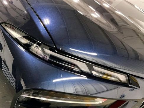 Used 2023 BMW X7 xDrive40i w/ Executive Package image 30