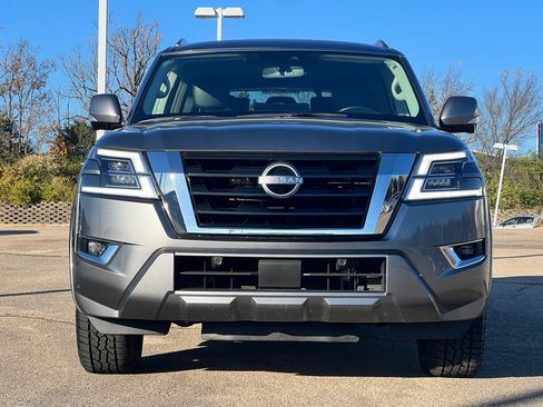 Used 2023 Nissan Armada SL image 3