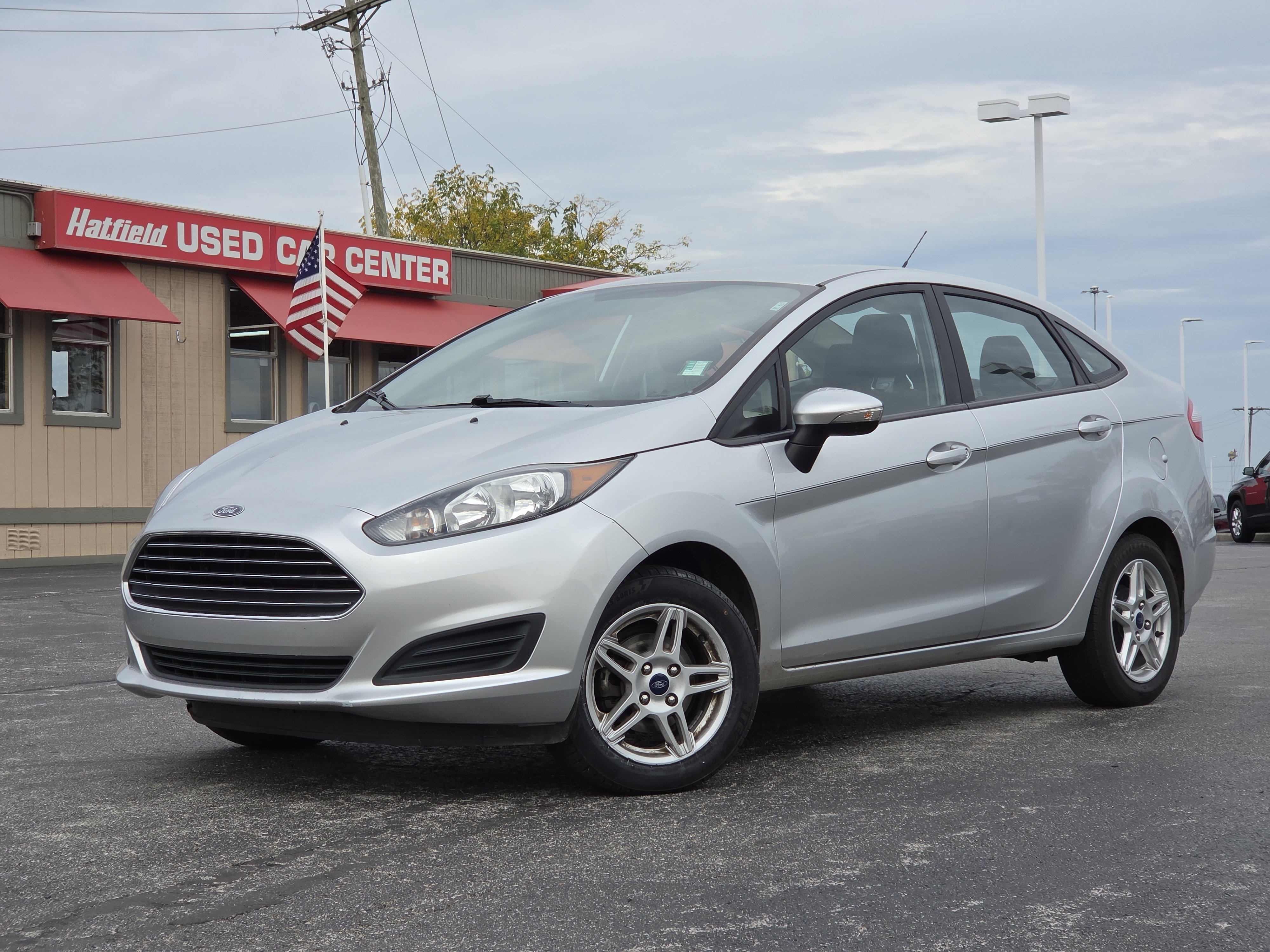 Used 2019 Ford Fiesta SE w/ Cold Weather Package FWD image 4