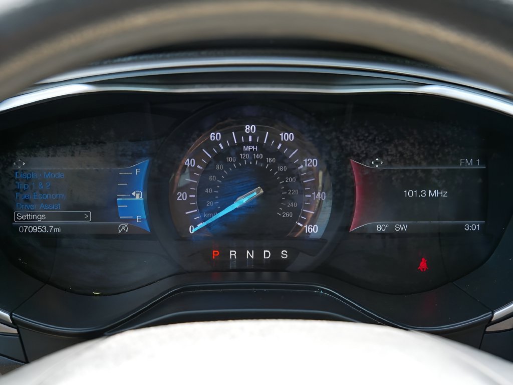 Used 2019 Ford Fusion SE FWD image 22