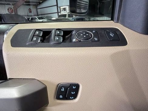 Used 2020 Ford F250 Lariat w/ Lariat Value Package AWD/4WD image 23