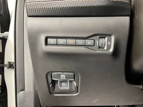 Used 2026 Jeep Cherokee Limited AWD/4WD image 18