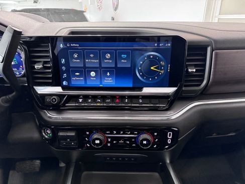 Certified 2025 Chevrolet Silverado 2500 High Country w/ Technology Package image 39