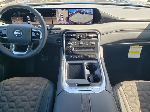 New 2025 Nissan Armada Platinum Reserve image 10