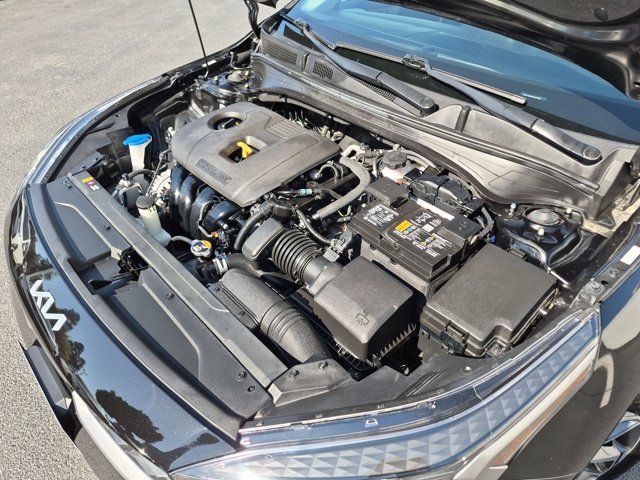 Used 2022 Kia Forte LXS FWD image 21