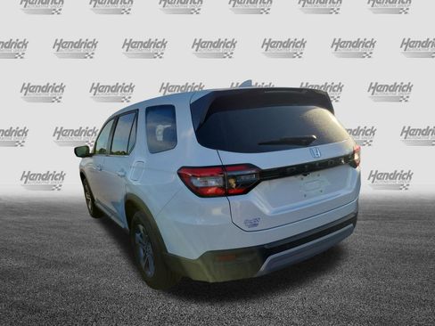 Used 2025 Honda Pilot EX-L image 8
