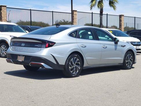 New 2026 Hyundai Sonata Blue FWD image 4