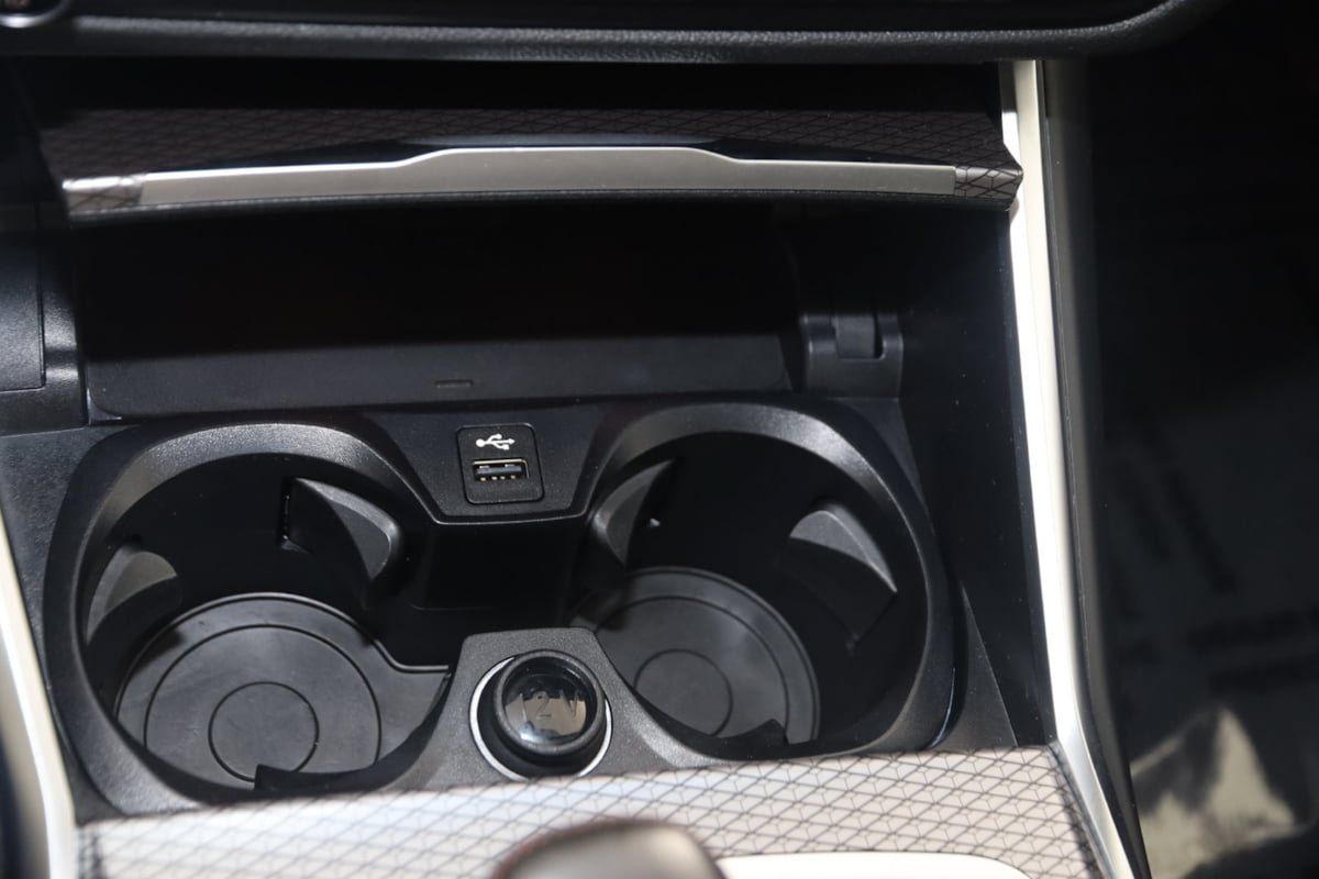 Used 2025 BMW M4 Competition w/ Executive Package RWD image 35